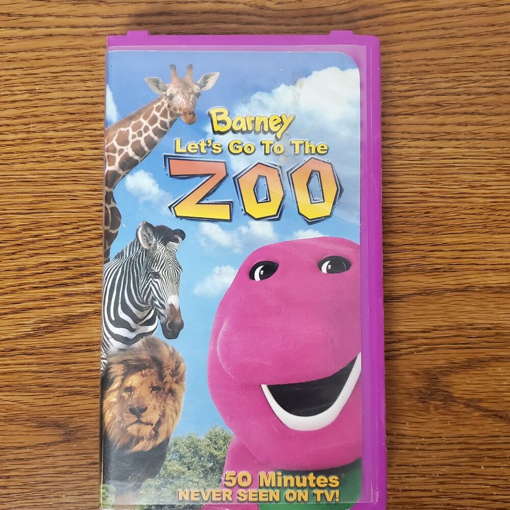 Media VHS Tape Barney Lets Go to the Zoo 2001
